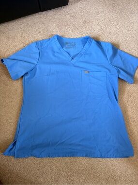 Figs Scrub Top